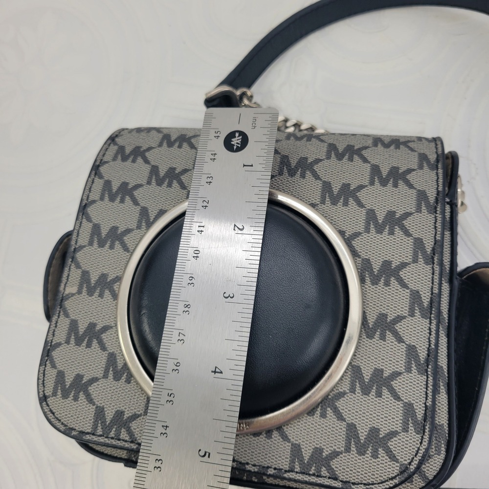 Michael Kors Studio Scout Collection Medium Moulded Camera Bag Black MK Logo New - Picture 4 of 16